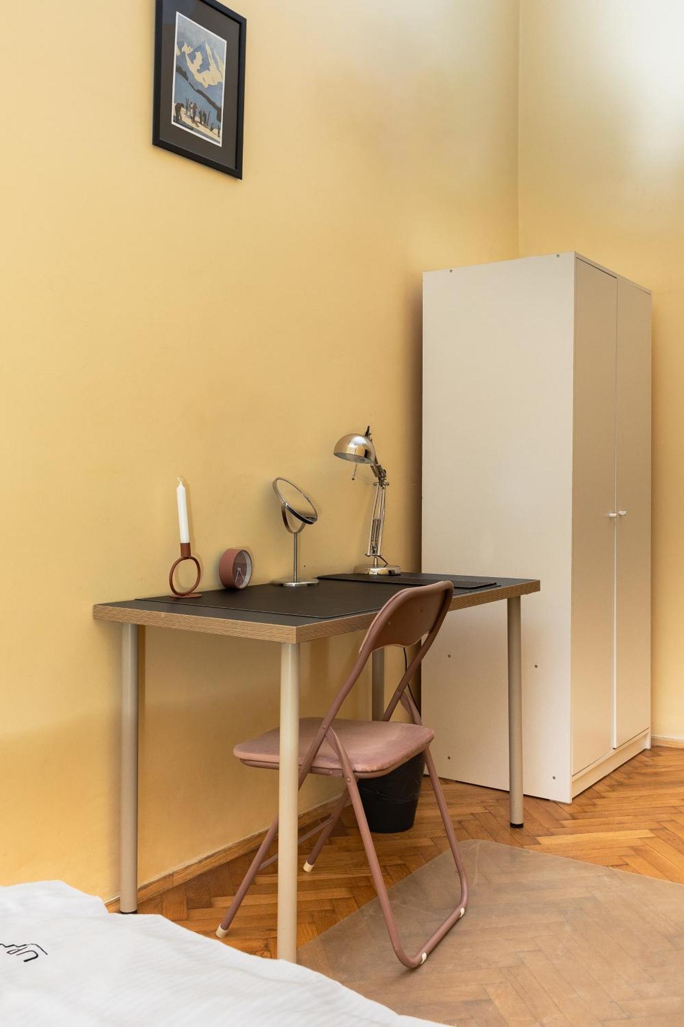 Homely 4 Bedroom Apartment - Old Town - By Upstairs Cracovia Exterior foto