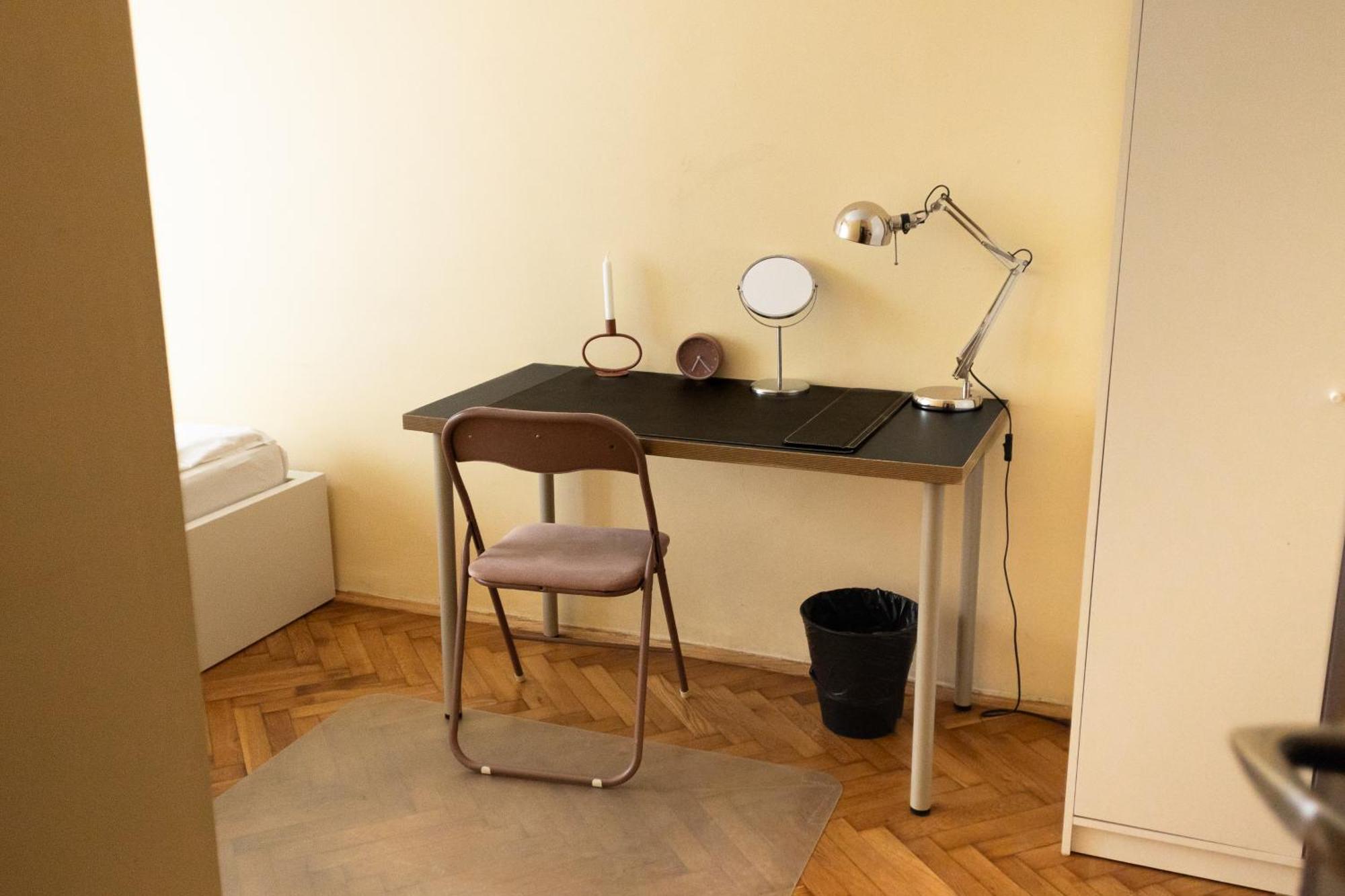 Homely 4 Bedroom Apartment - Old Town - By Upstairs Cracovia Exterior foto