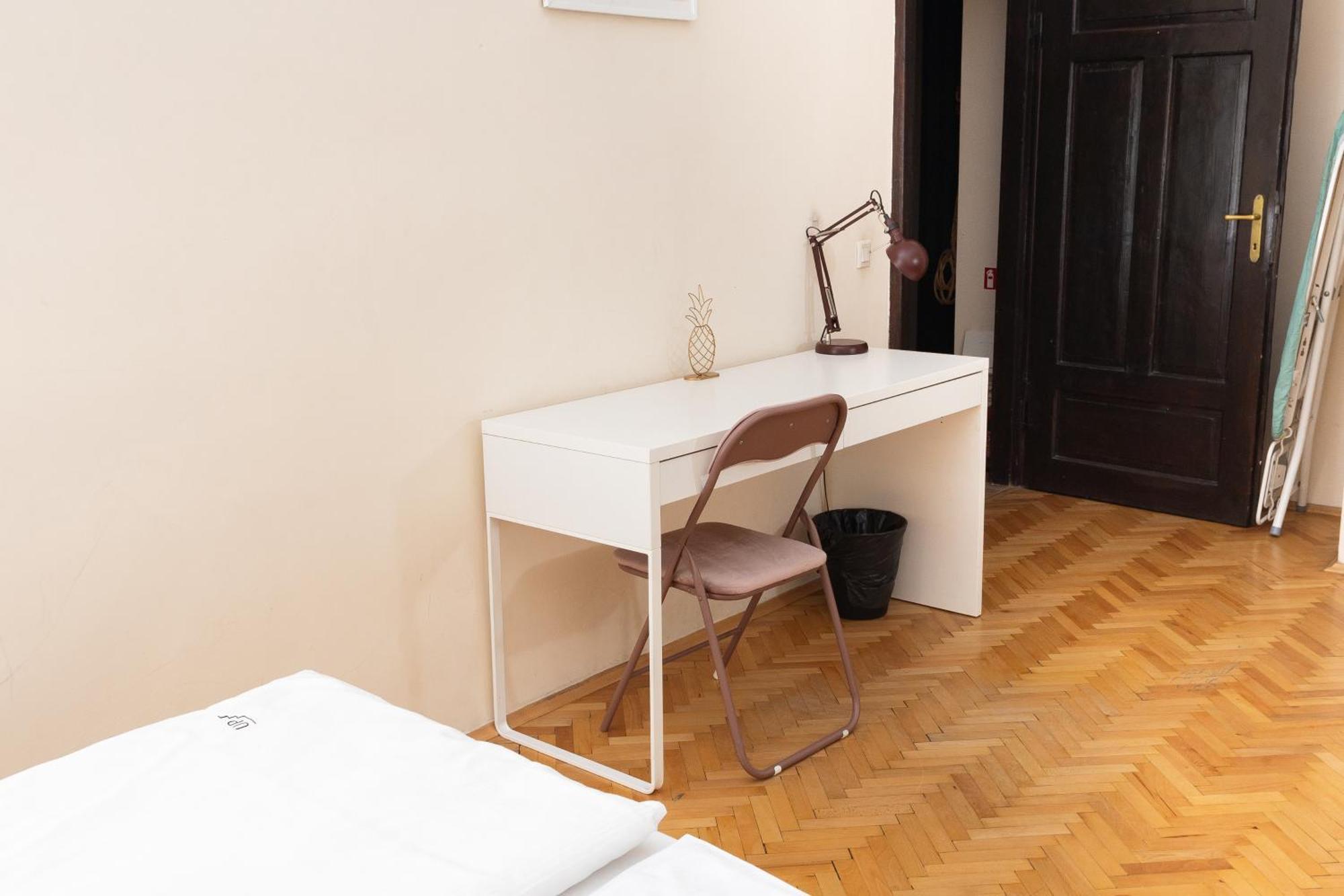 Homely 4 Bedroom Apartment - Old Town - By Upstairs Cracovia Exterior foto