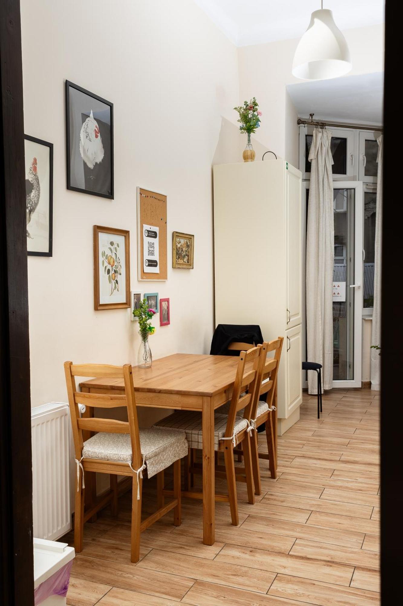 Homely 4 Bedroom Apartment - Old Town - By Upstairs Cracovia Exterior foto